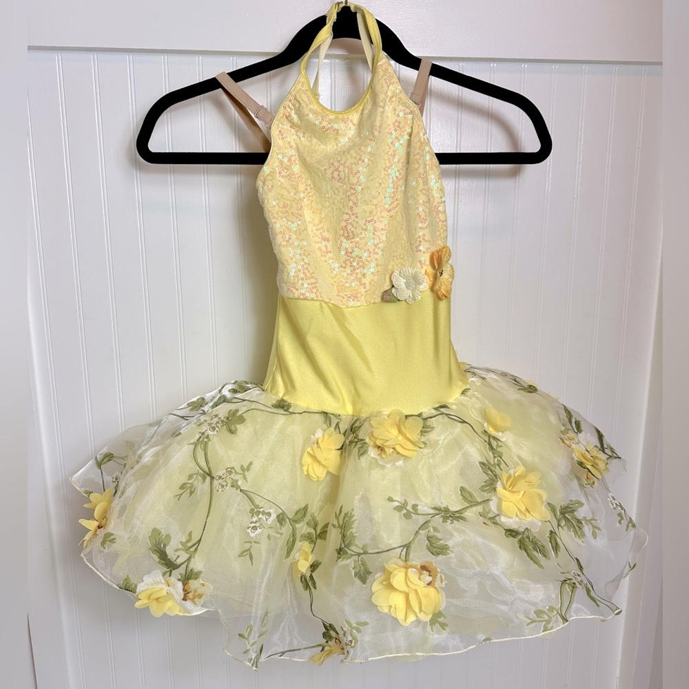 Revolution dance costume